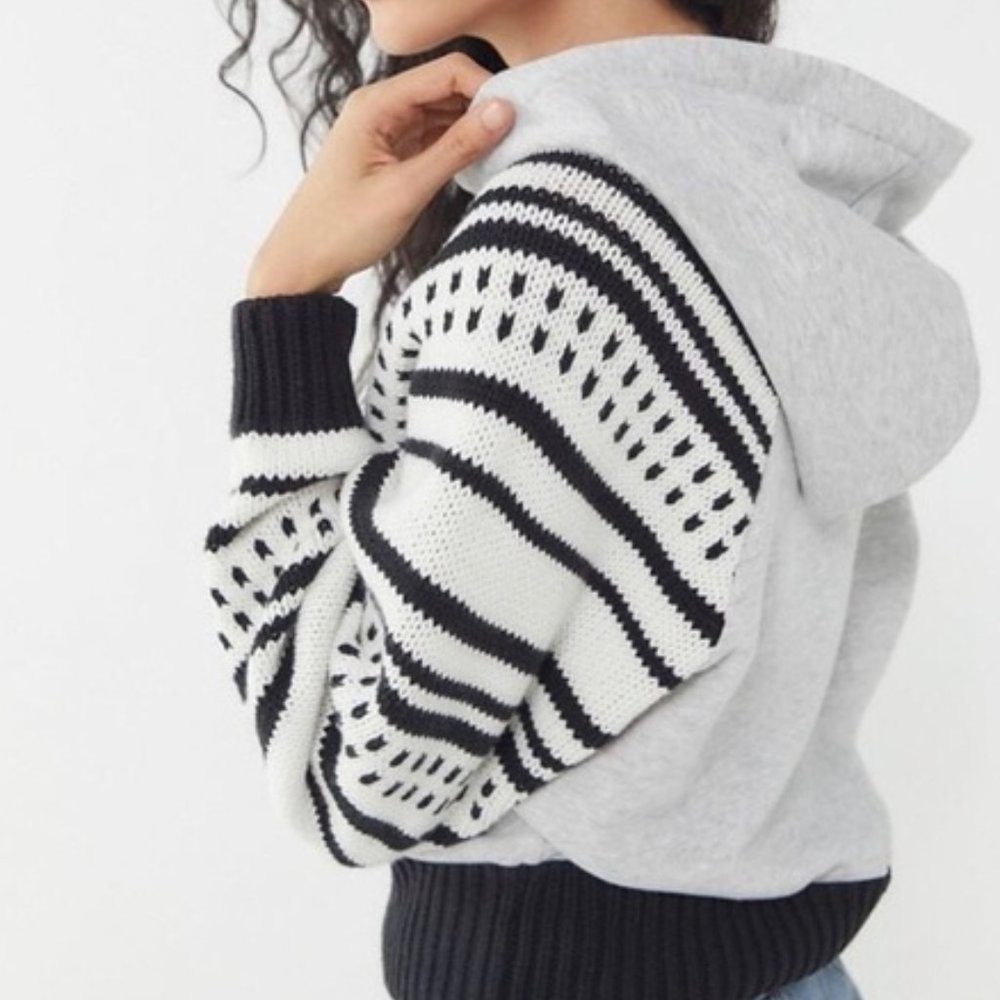 Urban Outfitters Sweater Knit Sleeve